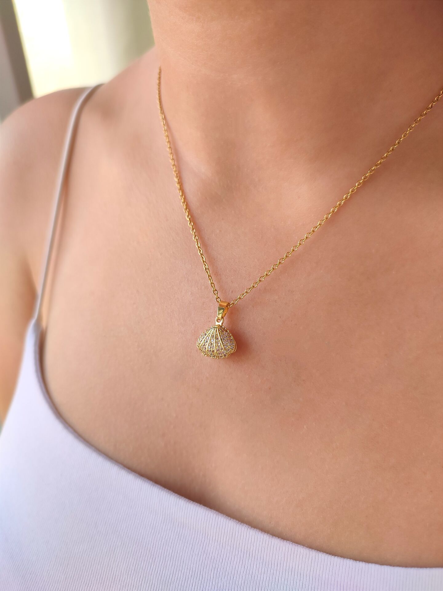 Shell with Pearl Necklace