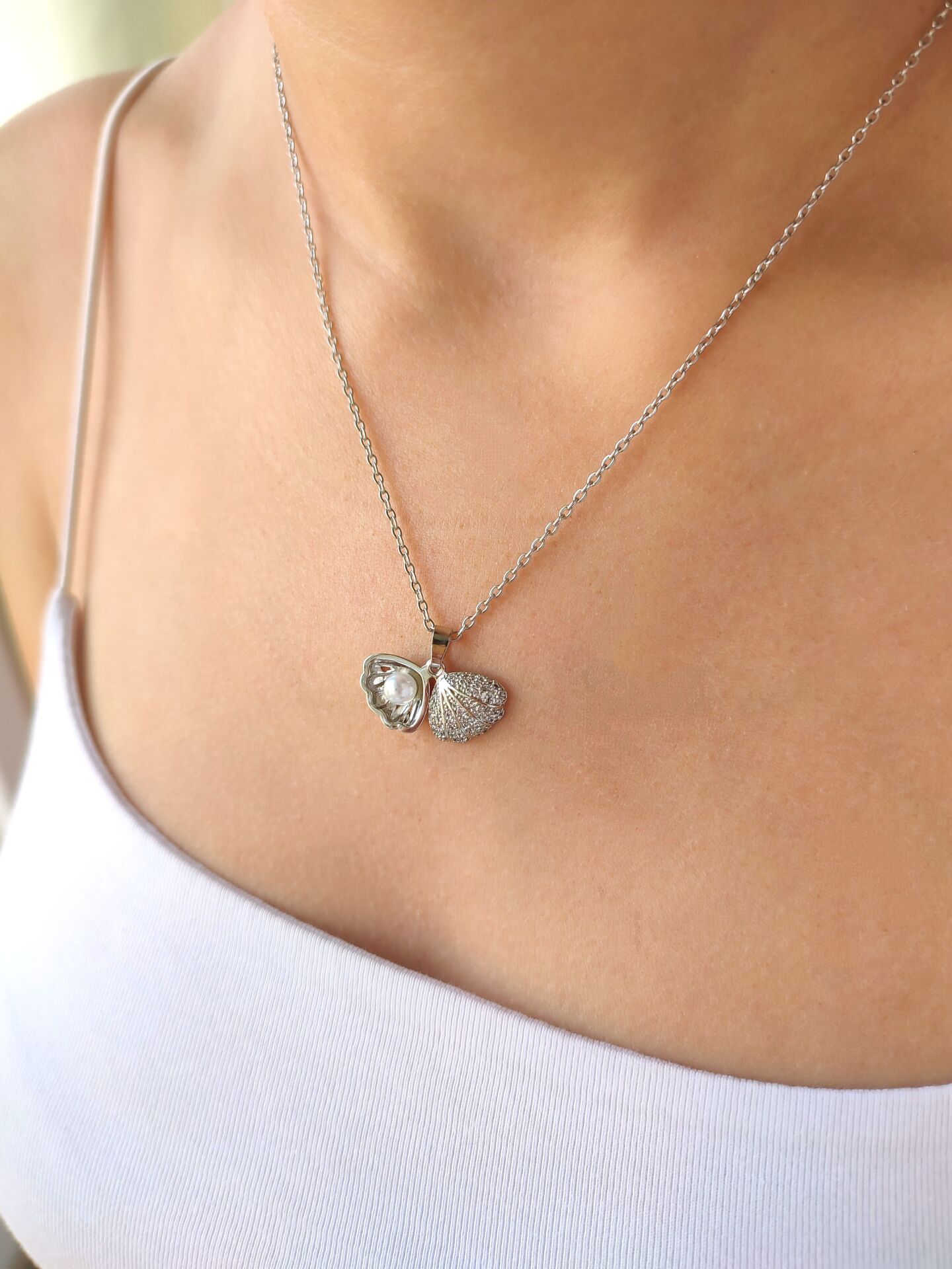 Shell with Pearl Necklace